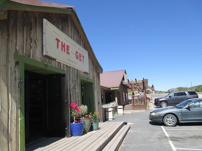 途中、ザイオン国立公園手前で休憩&amp;遅めのランチ。