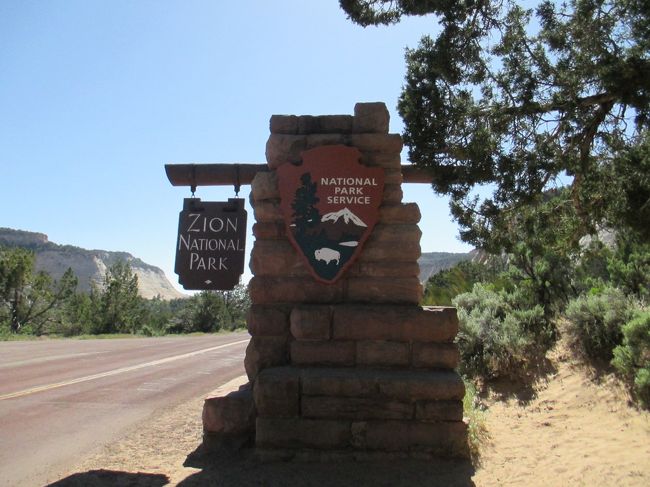 ここからはザイオン国立公園の中を通ります。