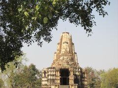 【ドゥラーデーオ寺院】
シヴァ神を祀るヒンドゥー教寺院