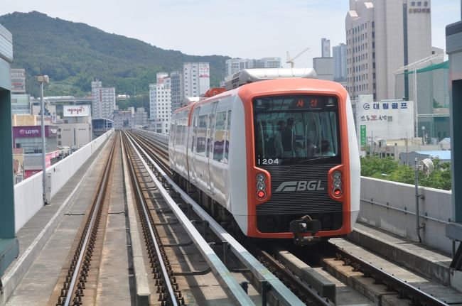 　対向列車とすれ違い