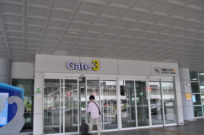 　いったん国際線ターミナルに入ります。