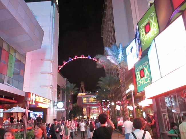 LINQを通り帰ります。一杯飲んで7日目が終わります。