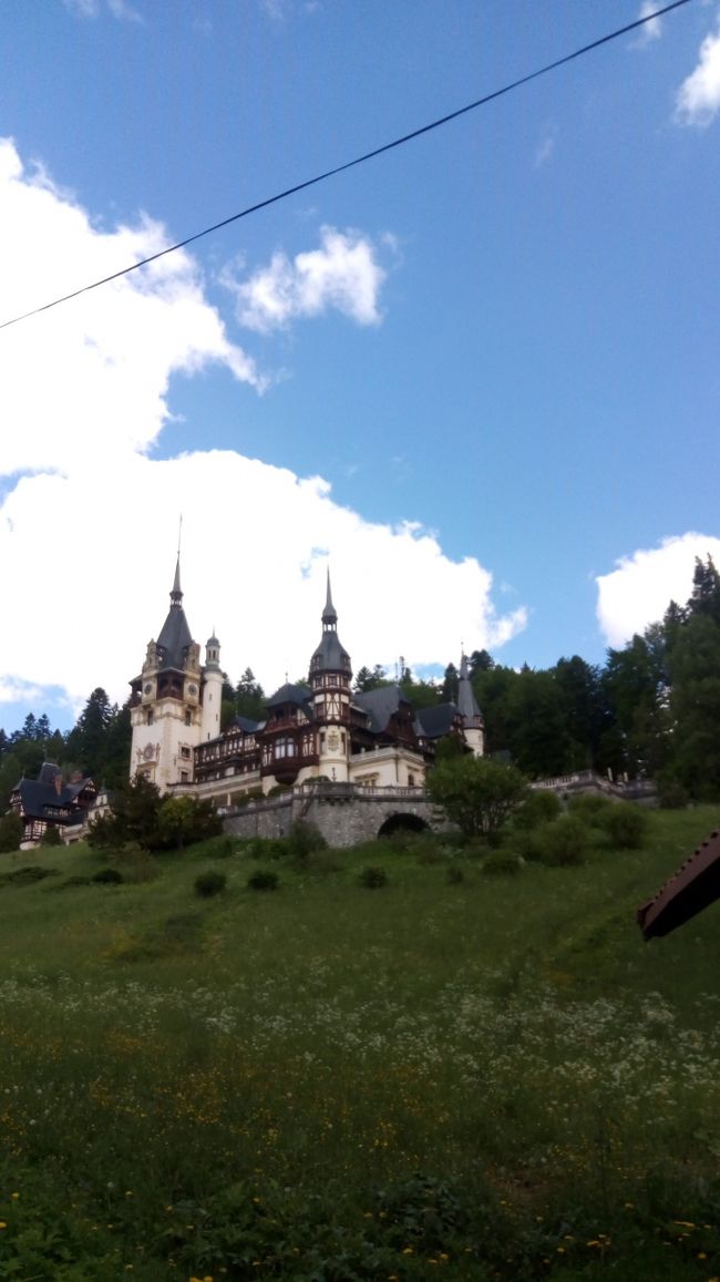 ペレシュ城が一望？森林浴をして僧院に向かいいます！最高