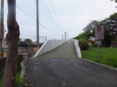 翠華路自行車道橋梁入り口

台鉄に沿ってある公園を100m位歩くとここに来ます