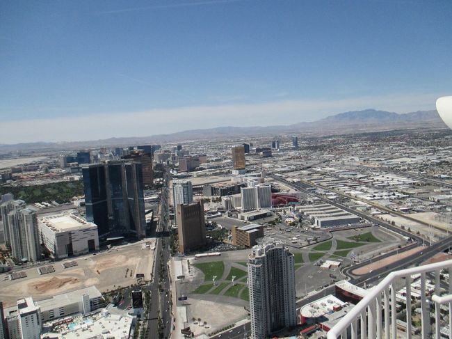 空気が澄んでいて遠くまで見渡せます。夜景も綺麗ですが、明るい時間の景色もいいですね。