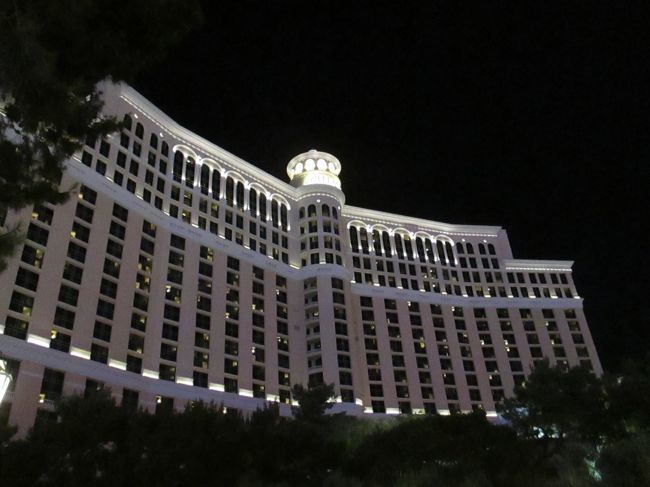 ダウンタウンからベラージオへ。パーキングは空きを探すのが大変です。