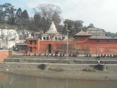 パシュパティナートです！
ネパールにおけるヒンドゥー教の聖地です！