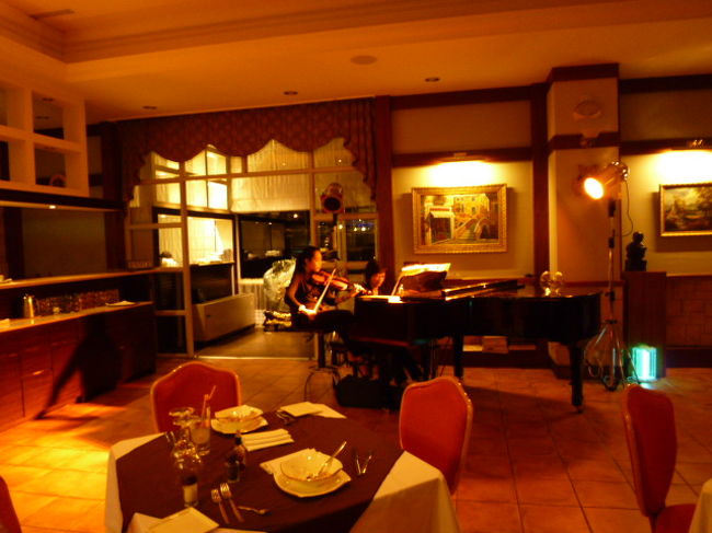 葡萄樹 深抗 レストラン　<br /><br />ピアノの生演奏もあります