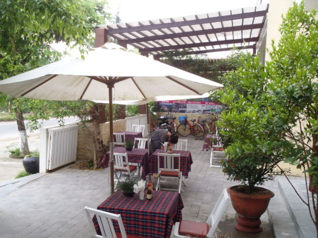 今朝も快晴！<br />初日のホイアンでのビーチライフが気に入ったので、<br />今日も1日ビーチサイドを楽しむ事にして・・・