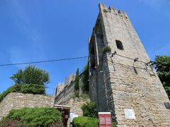 中に入るのは有料です。確か２ユーロ、しかしグループツアーのため見学している時間がありません、ここで戻ります。