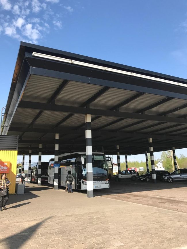 旧国境の検問所跡だそうです