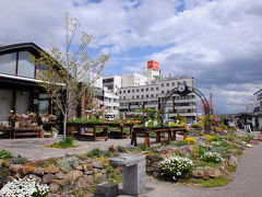 懐古園へは、線路を潜って行かなければならない。
その潜るところの手前にあるのが停車場ガーデン。
ここも、いつの間にか整備されていた。
以前は何があったのか、まったく記憶がない。