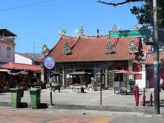 「Kuan Ying Teng（観音寺）」
ペナン最古の中国寺院。