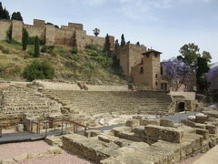 アルカサバのローマ円形劇場です。

ローマン シアトレ Roman Theatre 