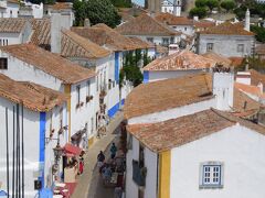 　門を入ったらすぐ左手に城壁に登る階段があります。早速登りましょう。
　すると、ガイドブックでもよく見るこの光景！