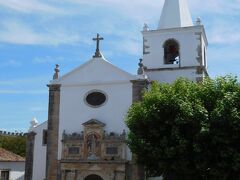　サンタマリア教会の前も通り過ぎます。