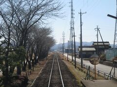 ・関下有知駅（せきしもうちえき）

直線区間が続きます。