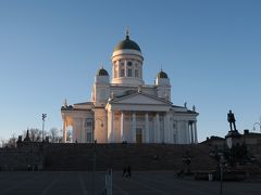 夕日に輝くヘルシンキ大聖堂