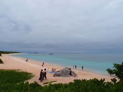 ここはすごく綺麗で有名なニシ浜。
でもお天気がね。