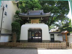 月窓寺

サンロード商店街に面している曹洞宗のお寺です。