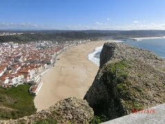 シティオ地区の展望台はナザレの高台にあり、大西洋から
ナザレのビーチや街を展望できます。
ナザレは低地のぺスカドーレス地区と高台のシティオ地区に分かれており、
ケーブルカー簡単に行き来できます。
