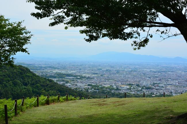 この絶景が見えるベンチに腰掛けて<br /><br />　お茶を入れます