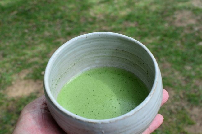 野点を楽しみました<br /><br />　　お供は　豆大福です　　それとあんみつ<br /><br />　つづきをいただきましたね　抹茶の美味しいこと<br /><br />　まったりゆっくり景色を見て休憩して出発です