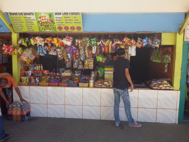 コンビニ　お菓子類が多い