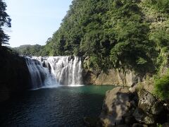 「十分風景区」で‘台湾のナイアガラ’とも例えられる「十分瀑布」などの大自然を満喫したり‥
（2014年12月31日撮影）

十分は見所盛り沢山で1日遊べます！（‥下車すれば！！）