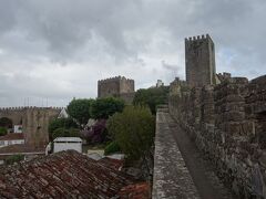 したがって，この街は「王妃の街」とも呼ばれています。