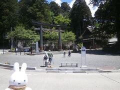 ということで、戸隠神社中社でバスを降りました。
長野駅から１時間で来れました。