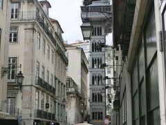 エレベーターが道路わきにありビルではなく
下町と高台のバイロアルトを結ぶそうです。