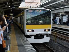 西船橋にあらわれた総武線は、元山手線の電車。