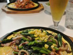 TVで名古屋の鉄板文化の話をやってて、
鉄板のあんかけスパ食べたくなったので
中日ビルの下のチャオに久しぶりに行きました。

あんかけスパは＋100円で鉄板卵敷きに変更可

ピーマンの入ってないメニューがなかなかなくて（苦笑
ポパイのS（スナック）サイズを鉄板で。

太くてアルデンテって何？なスパゲッティで
何味か何回食べてもようわからん胡椒味の
あつあつスパゲティです^^