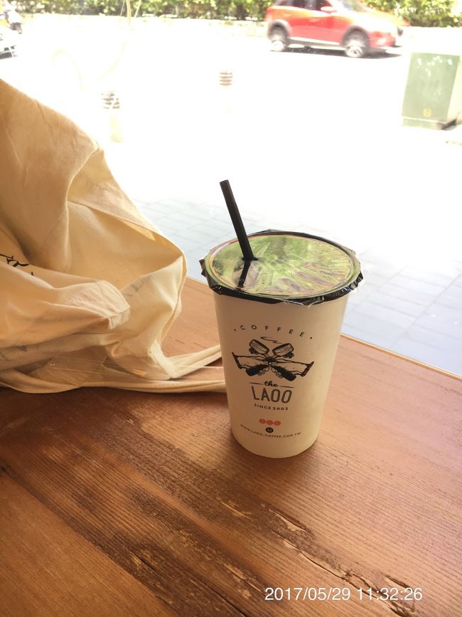 老窩咖啡 光復店 <br /><br /> 冰美式黑咖啡 中杯 65元    