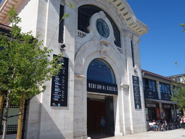 ケーブルカーをおりてちょっと歩くとこの建物。