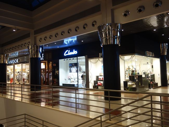 Clarksもありました。