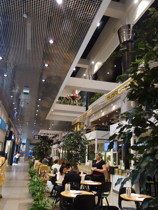 開放的なレストラン。よさそうですね。