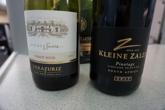 トラピックスのこのビジネスクラスの仕入価格は10万少々でしょうか。<br />お酒の安売り店で、「JALのビジネスクラスクラスに採用されました」と表示されていたワインは2000円位でしたが。