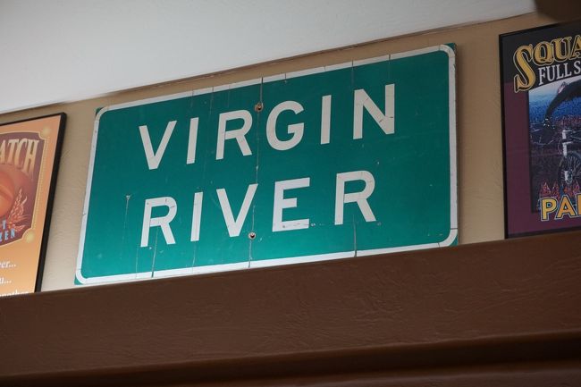 VIRGIN RIVERの傍にあるレストランでしょうか。