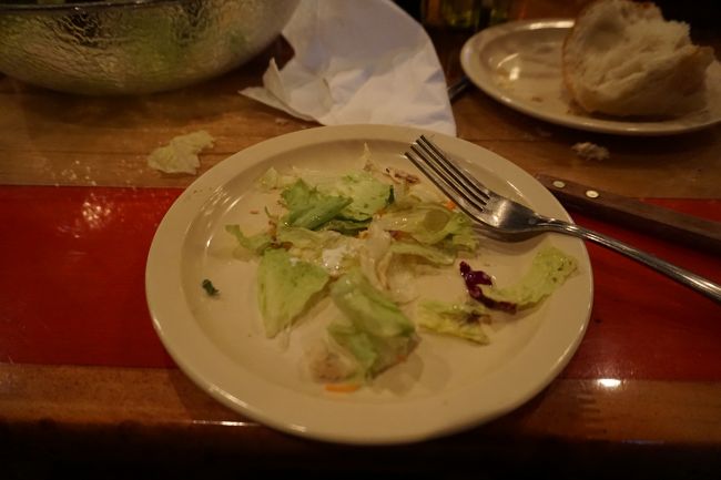 サラダをが出て来ました。