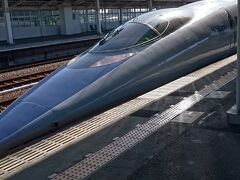 相生駅で列車の通過待ちです。約９分に停車します。