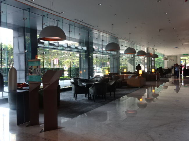 １Ｆフロアの左奥にある、ラウンジ。軽食やドリンクがいただけるところです。