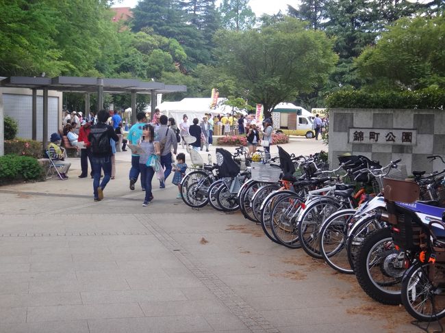 仙台住みの女性Kさんやラーメン＆スポーツ好きな男性Nさんたちの旅行記で<br />仙台の様子を度々拝見しています。<br /><br />あーこちらは桜の季節にお二人が投稿されていた「錦町公園」ですね！<br /><br />何やらイイにおいが漂っています。吸い寄せられるように入っていきます(*&#39;&#39;▽&#39;&#39;)