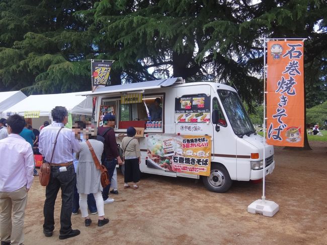 宮城県仙台市「錦町公園」の写真。<br /><br />石巻焼きそばのフードトラック