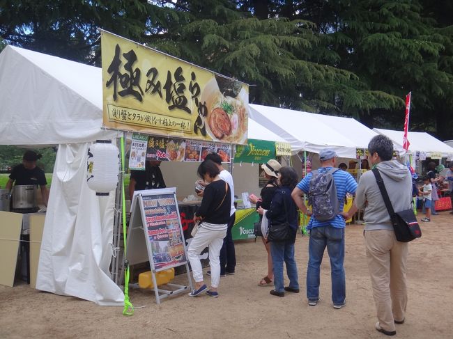 宮城県仙台市「錦町公園」の写真。<br /><br />極み塩らーめんのフードトラック<br /><br />
