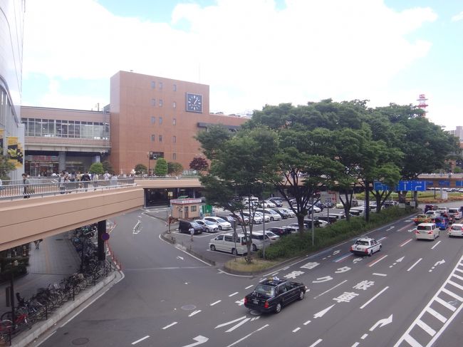宮城県仙台市駅前通りの写真。