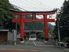 ■怪しげな鳥居

鳥居に天使…
怪しい神社もあった。