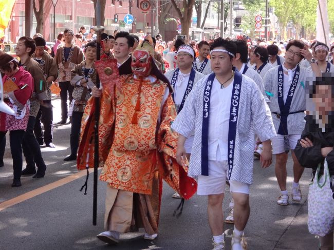 宮城県仙台市「東北絆まつり仙台」2017のパレードの様子。<br /><br />「福島わらじまつり」<br /><br />こちらがUターンの場所なので戻って来るんです。<br /><br />