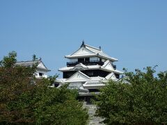 そして、風光明媚な松山城にも立ち寄ります。